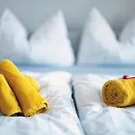 Schlosskoenig - Modernes & Zentrales Mit Balkon Und Arbeitsplatz * シュヴェリーン
