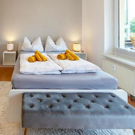 Schlosskönig - Modernes&zentrales Mit Balkon Und Arbeitsplatz * Schwerin (Mecklenburg-Vorpommern)