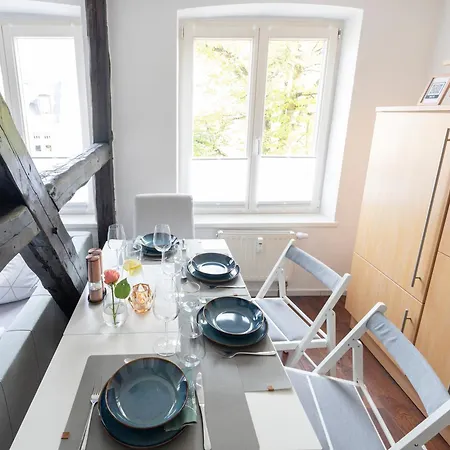 Schlosskoenig - Modernes & Zentrales Mit Balkon Und Arbeitsplatz *