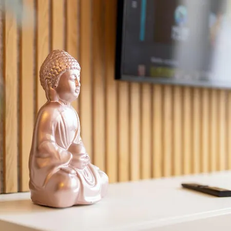 Schlosskoenig - Modernes & Zentrales Mit Balkon Und Arbeitsplatz * Schwerin (Mecklenburg-Vorpommern)