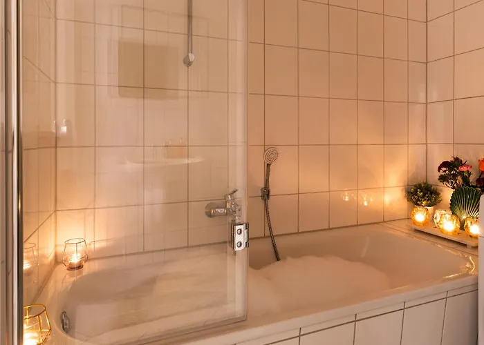 公寓 Schlosskoenig - Modernes & Zentrales Mit Balkon Und Arbeitsplatz 什未林