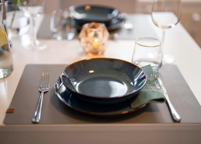 公寓 Schlosskoenig - Modernes & Zentrales Mit Balkon Und Arbeitsplatz 什未林