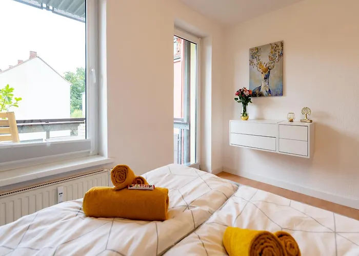 Schlosskoenig - Modernes & Zentrales Mit Balkon Und Arbeitsplatz 公寓 什未林