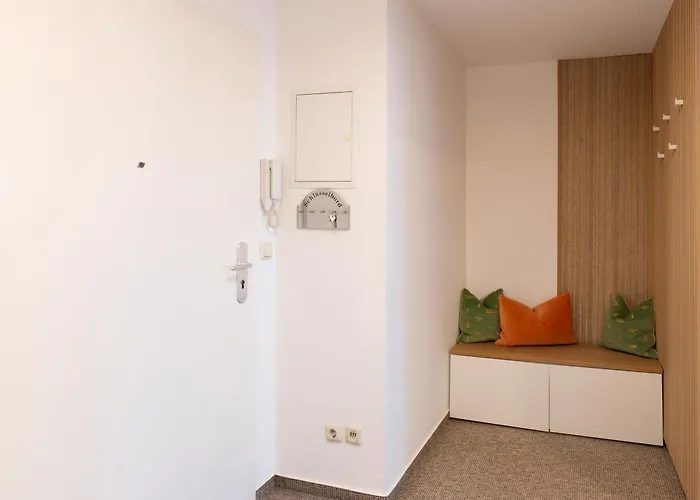 Schlosskoenig - Modernes & Zentrales Mit Balkon Und Arbeitsplatz *