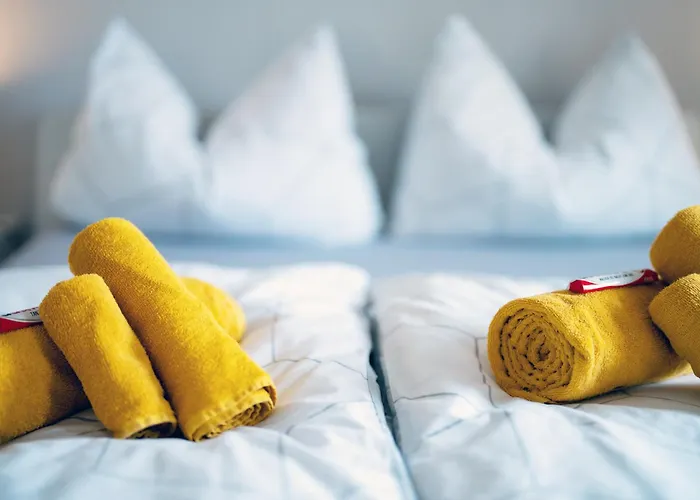 Schlosskoenig - Modernes & Zentrales Mit Balkon Und Arbeitsplatz * 什未林